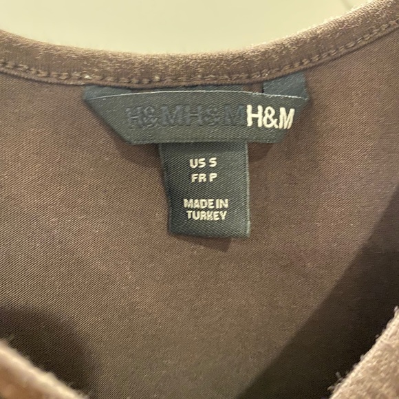 cap sleeve ruched H&M top - Picture 3 of 3